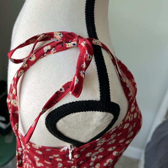 Red Floral Sundress 🌟 - Picture 5 of 10